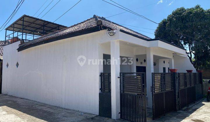 Rumah Posisi Hook Bersih Rapih Terawat di Rancamanyar 1