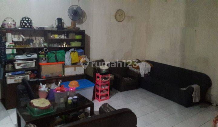 Rumah Area Kota di Ence Azis 1