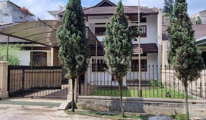 Rumah Furnished Nyaman Strategis di Setramurni 1