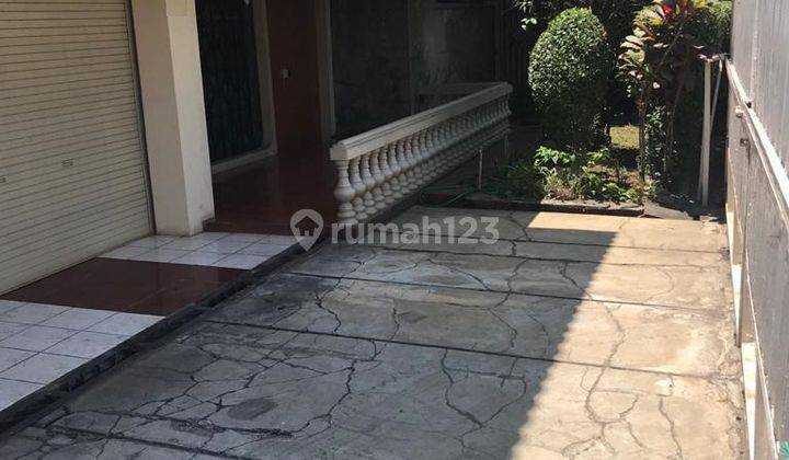 Rumah Ada Taman Cantik Banget di Buah Batu 2