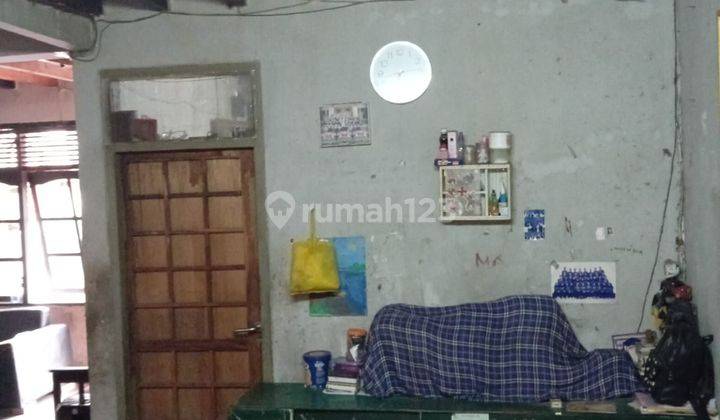 Rumah di Pusat Tengah Kota di Lengkong 1