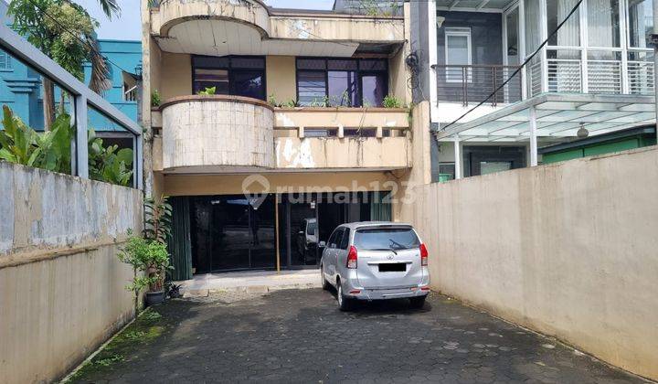 Rumah Posisi Mainroad Cocok Untuk Kantor di Surya Sumantri 1