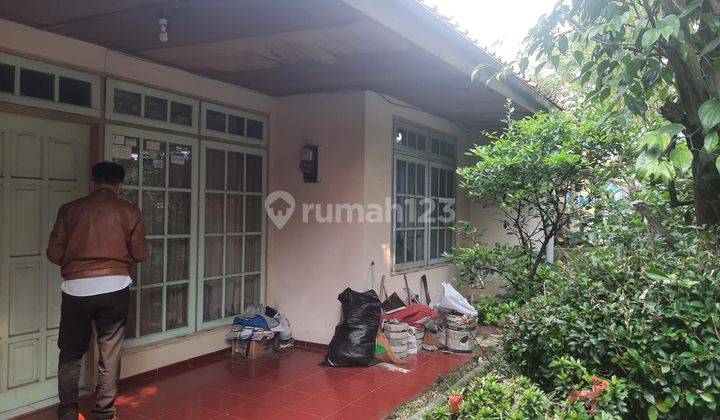 Rumah Strategis Posisi Mainroad Cocok Untuk Kantor di Sarijadi 1