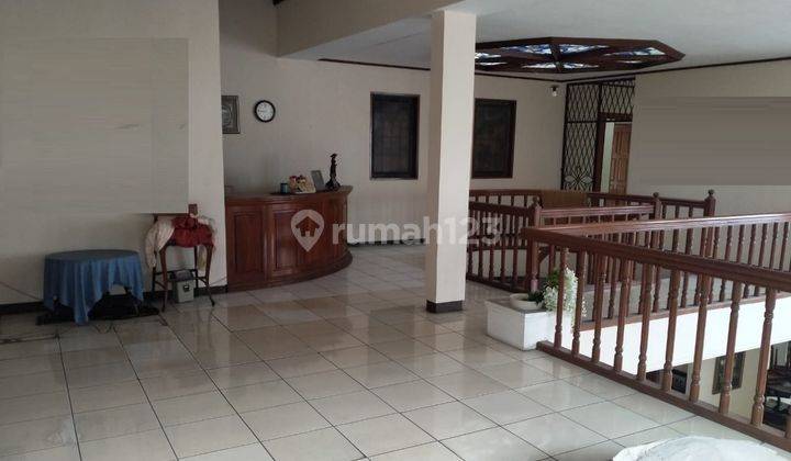 Rumah Mewah Ada Taman Belakang Nyaman Banget di Tubagus Ismail 2