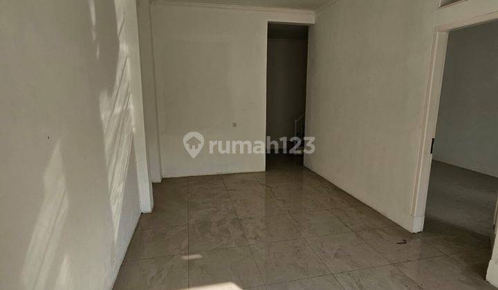 Rumah Nyaman Siap Huni di Taman Kopo Indah 1 2