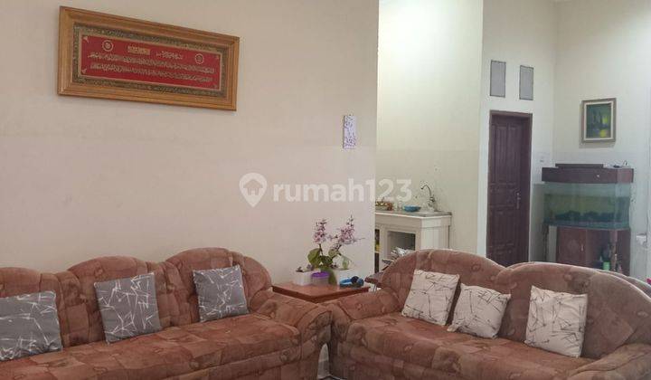 Rumah Sejuk Ada Taman Belakang di Parahyangan Permai, Gegerkalong 1