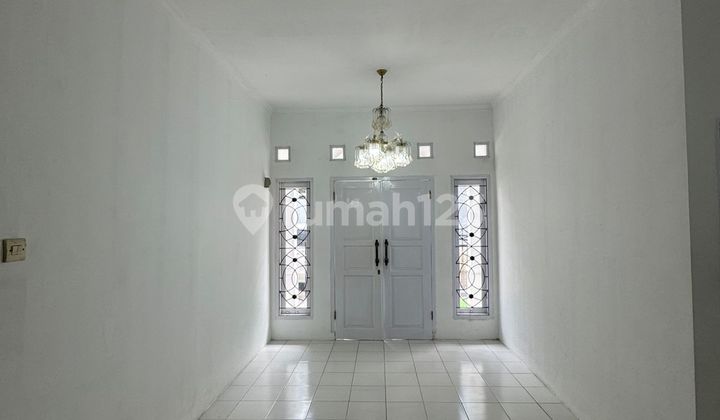 Minimalist House in Lembah Sariwangi, Cool and Strategic 2