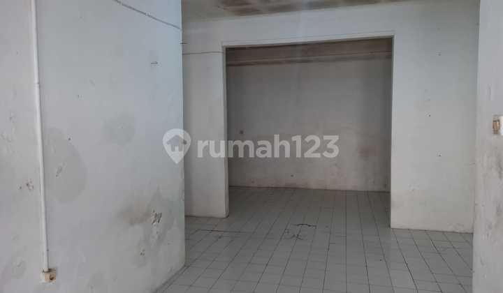 Rumah Luas Cocok Untuk Usaha Konveksi atau Gudang di Nata Endah 2