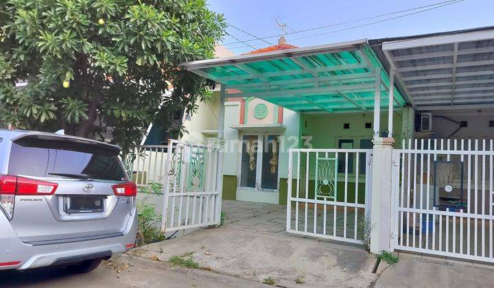 Rumah Berkilau Gaya Memukau di Boulevard Hijau 72803 Er 1