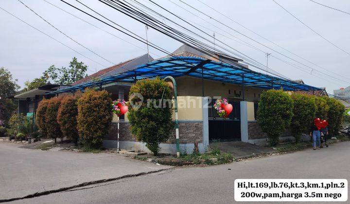 Rumah Hook Lokasi Strategis Ramai Cocok Buka Usaha di Harapan Indah 13333 Er 2