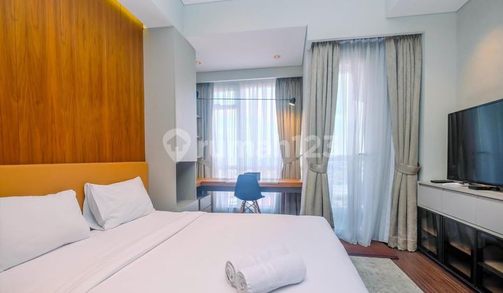 Menteng Park Studio Apartment Luxurious Redesign Total Overhaul. Very Nice Interior Furniture.