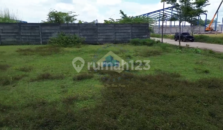 Tanah di Kawasan Industri Millennium Cikupa - Tigaraksa, Tangerang. Tanah di Kawasan Industri Millennium Cikupa - Tigaraksa, Tangerang.