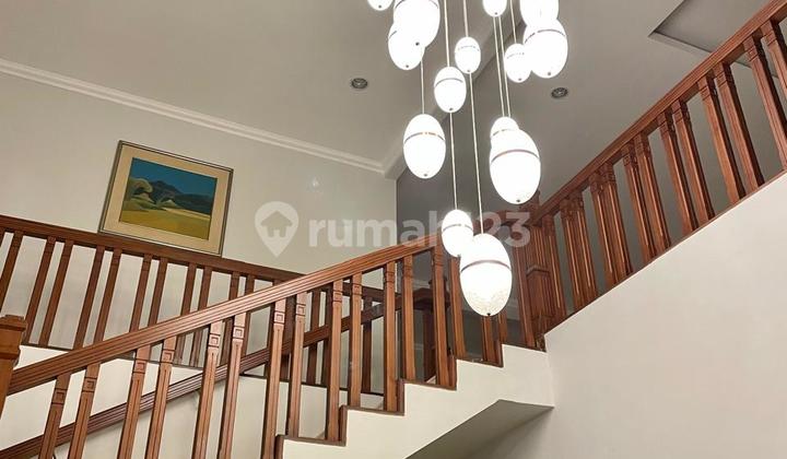 Rumah Mewah 2 Lantai di Pondok Indah