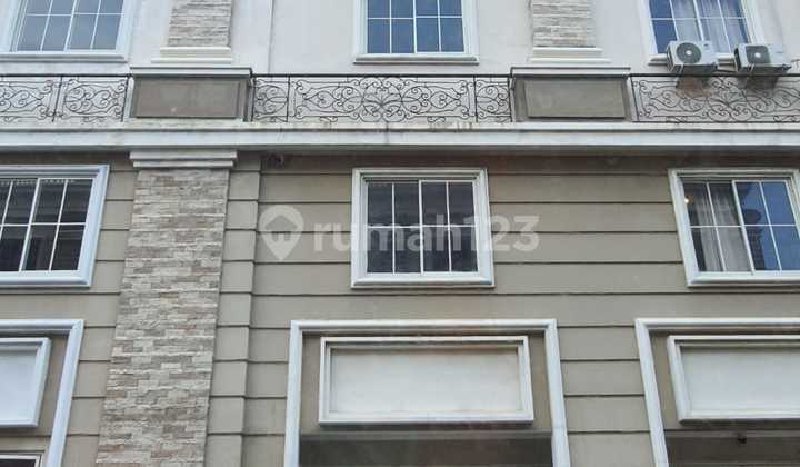 Ruko Ready Di Green Lake City Cipondoh Tangerang 3,5 Lantai