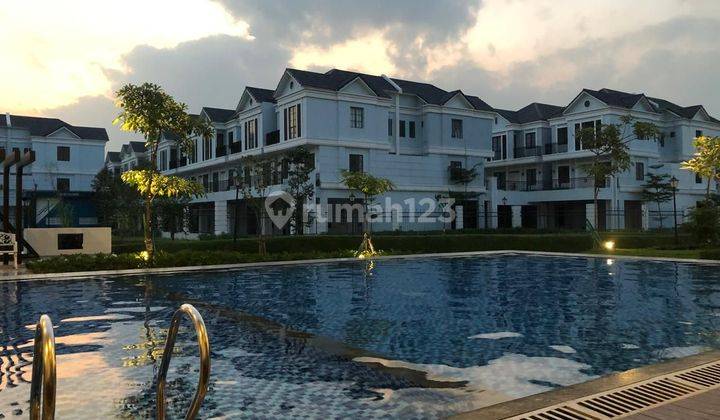 Rumah 3 Lantai Semi Furnish di Lavon 2 Siap Huni Bagus 1