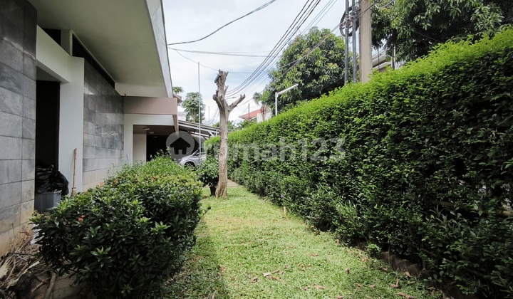 A Cozy, Move-In Ready Asri House in a Quiet Complex on Jl. Bendi, Kebayoran Lama, South Jakarta