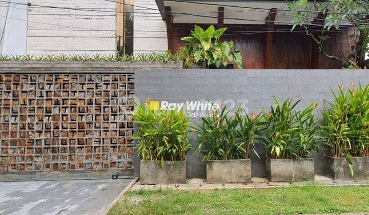 Dijual Rumah Mewah di Panglima Polim Xii Melawai Kebayoran Baru