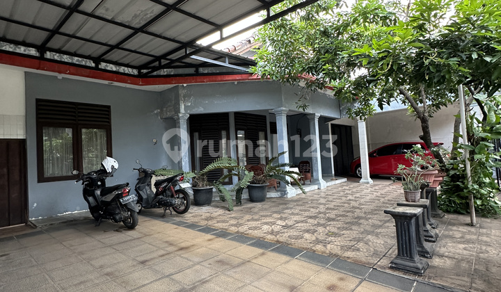 Rumah di Jatiwaringin Asri Pondok Gede 2