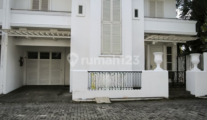 Townhouse Eksklusif di Kawasan Premium Kemang - Disewakan! Townhouse Eksklusif di Kawasan Premium Kemang - Disewakan!