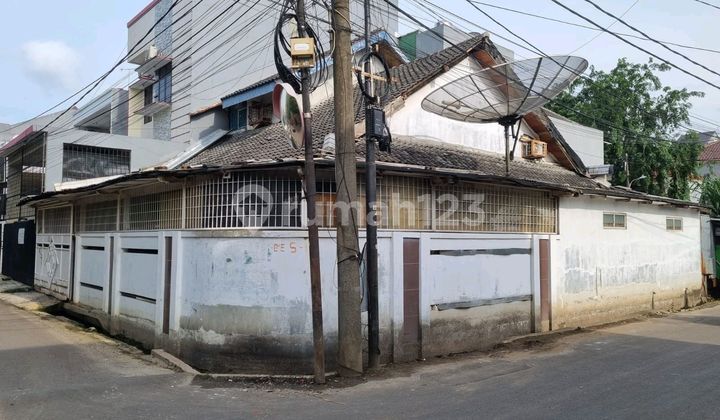 J2203-Cbl5 Rumah 2 Lantai Hitung Tanah 13X15 M2 Hadap Utara Jln 2 Mobil di Taman Ratu 1