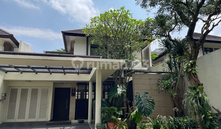S2218-71Π60 Rumah Cluster 2 Lantai 285/440 M2 Ada Swimming Pool Hadap Barat di Serenia Hills Lebak Bulus