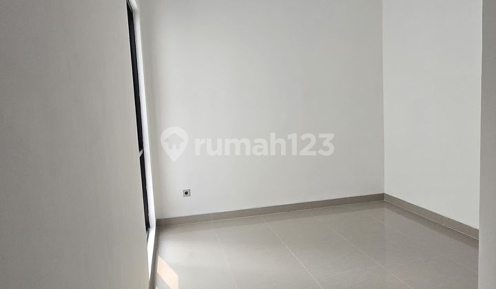 J2222-C2+#3% Rumah Baru 2 ,Lantai 5X25/168 M2 Hadap Timur Strategis Tenang & Nyaman di Kav Dki 2