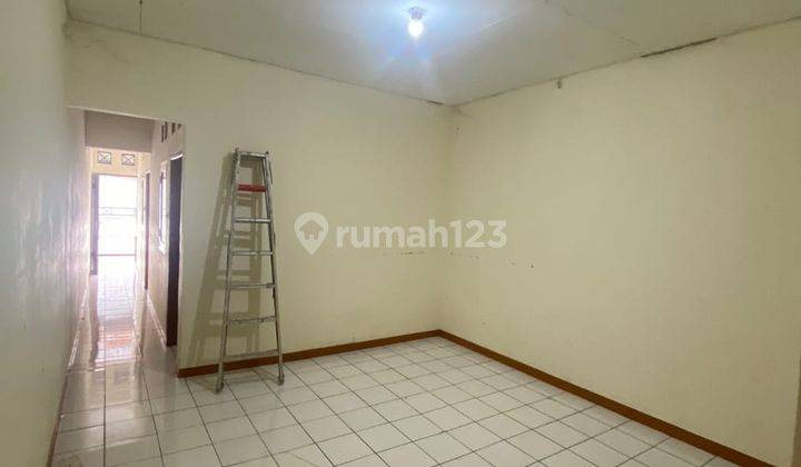 Rumah Eks Usaha Konveksi 4x22 M2 No Carpot Dkt Kemanggisan Raya 5