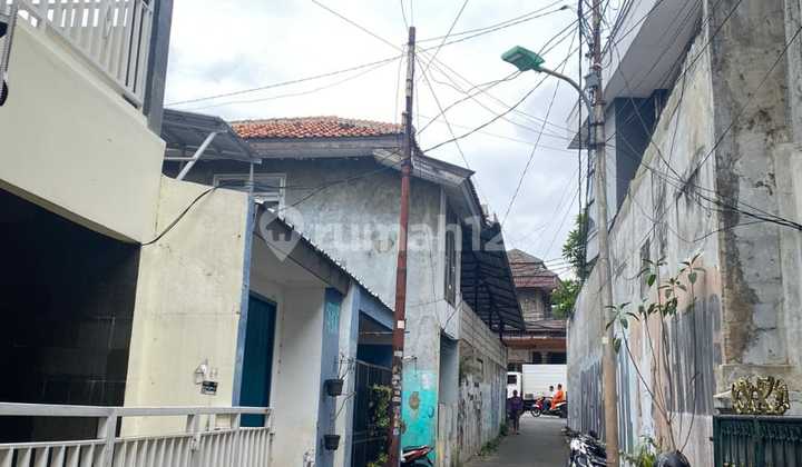 Rumah Eks Usaha Konveksi 4x22 M2 No Carpot Dkt Kemanggisan Raya 9