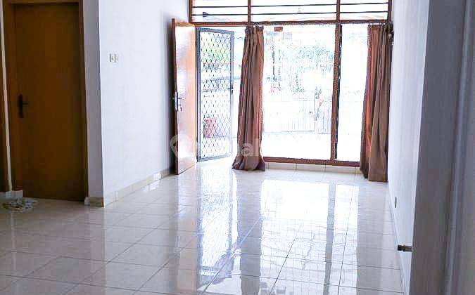 Rumah 1 Lantai 90 M2 Hadap Taman Jln Lebar Taman Kedoya Baru 3