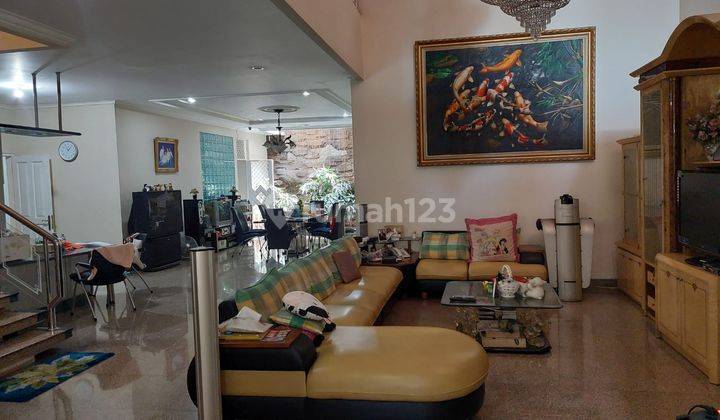 Rumah Bagus 300 500 M2 Hadap Selatan Intercon Taman Kebon Jeruk 2