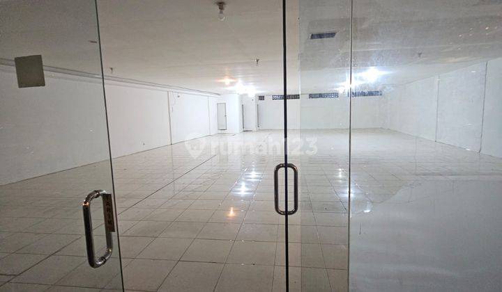 Ruang usaha 1 lantai 12.5x22 m2 hadap tol kebon jeruk 2