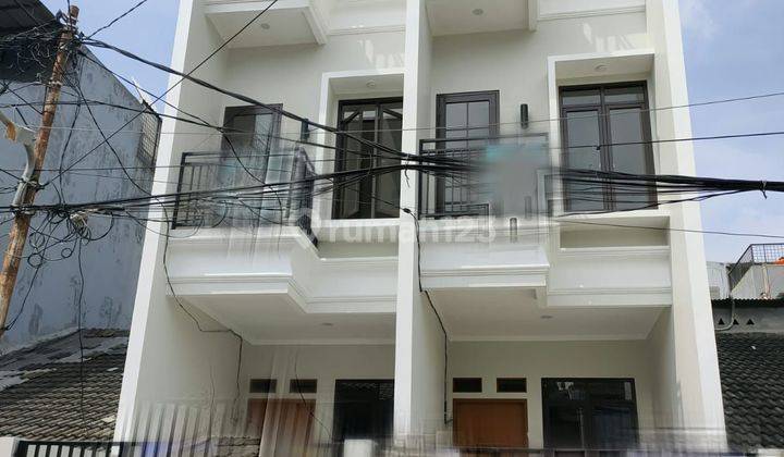 J1549-CBL5 : Rumah baru 3 lt 3x16 m2 jln 3 mbl hadap barat cosmos 1