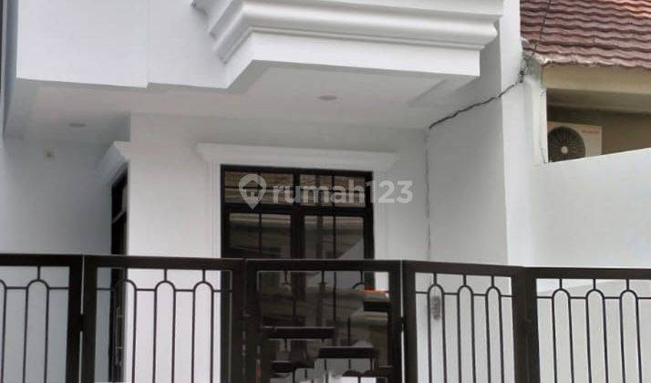 J1486 2 unit rumah baru 3 lantai 4x20.6 m2 jln 3 mbl depan taman. Green Ville  2