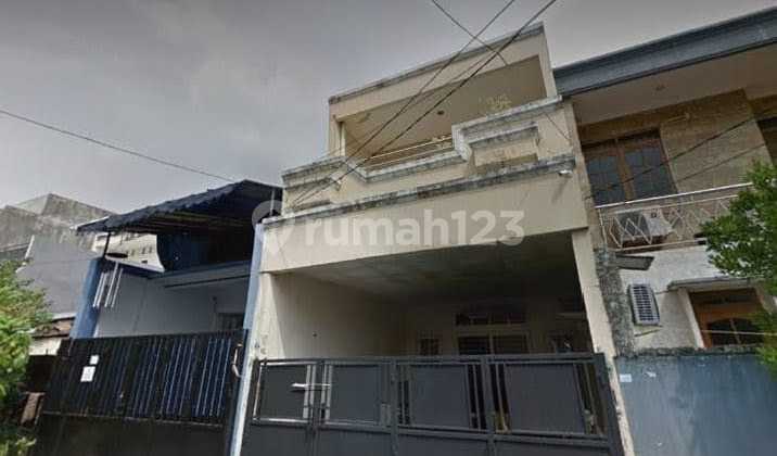 S2250-€1Ll Rumah 2,5 Lantai Lt/Lb 64/98 M2 Hadap Timur Laut Jalan 2 Mobil di Duri Kepa