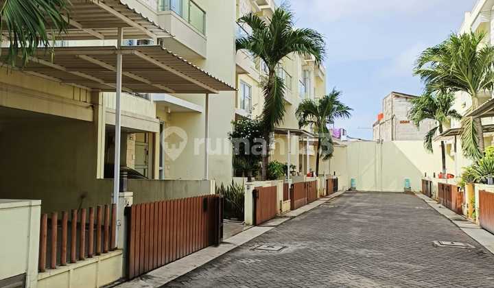 J2201-Cbl5 Rumah 2 Lantai Split Level 6,4X12,5 M2 Dalam Cluster Kecil di Duri Kepa J2201-Cbl5 Rumah 2 Lantai Split Level 6,4X12,5 M2 Dalam Cluster Kecil di Duri Kepa