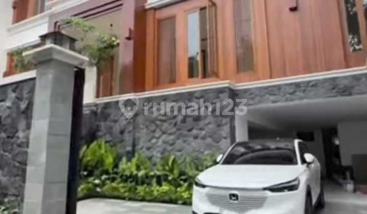 J2061-cb£1%l1 Rumah Baru 3 Lantai 517/750 M2 Garasi+carport 10 Mobil Lebih Linkungan Asri Di Kemang Jaksel