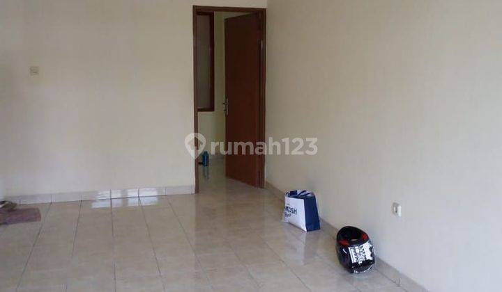 J1676-Cbl5 Rumah 2 Lantai 6x12.52 M2 Jalan 2 Mbl Hadap Barat Taman Ratu 2