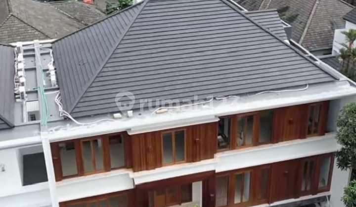 J2061-cb£1%l1 Rumah Baru 3 Lantai 517/750 M2 Garasi+carport 10 Mobil Lebih Linkungan Asri Di Kemang Jaksel 2