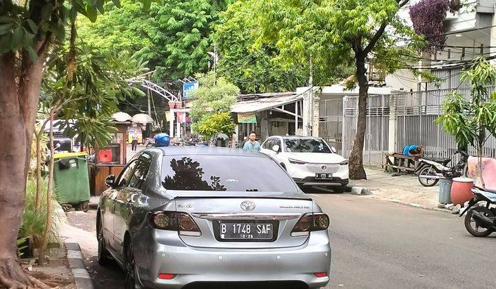 S1720-+1π1 Tanah Hook 10x34 M2 Hadap Barat Selatan Jalan Depan 2 Mbl Ramai Kuliner Di Grogol 2