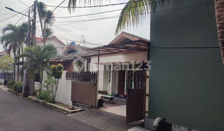 S2184-Cb%0£&F Single-Story House 150/120 M2 Two-Car Road North-Facing Flood-Free in Taman Meruya Ilir