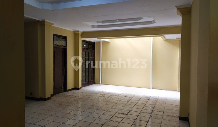 S2326-Cbd2^ 2-Story House Land/Building Size 450/400 M2 West Facing Carport for 4 Cars in Taman Alfa Joglo S2326-Cbd2^ 2-Story House Land/Building Size 450/400 M2 West Facing Carport for 4 Cars in Taman Alfa Joglo
