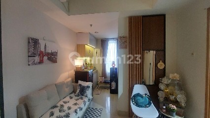 Di Sewakan Apartemen Evenciio 1 BR Full Furnished Dekat Akses Tol 1