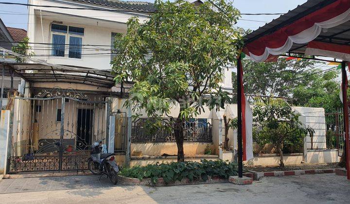 Dijual Rumah Hoek Strategis di Jalan Utama Harapan Indah Bekasi 2