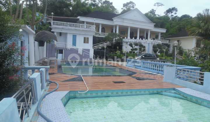 Dijual Villa Mewah di Puncak Cisarua Bogor