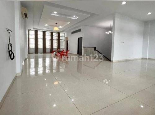 Villa Mewah Canti Elegan Jalan Sidorame komplek Daerah Perintis Kemerdekaan Kec Medan Timur Kota Medan Sumatera Utara 3
