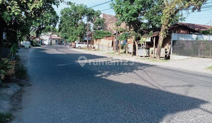 Rumah Adem Super Luas dan Rindang Jalan Sunggal 2