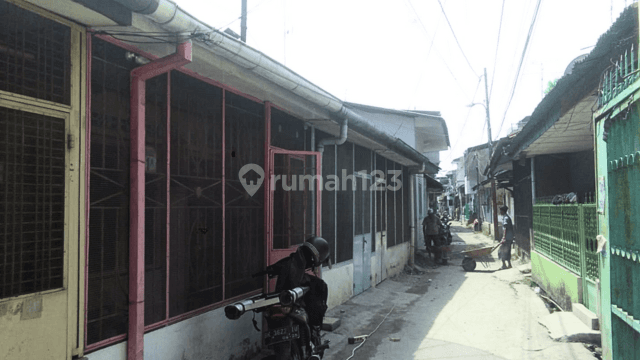 Rumah Jalan Yos Sudarso daerah Brayan/Glugur Medan 1