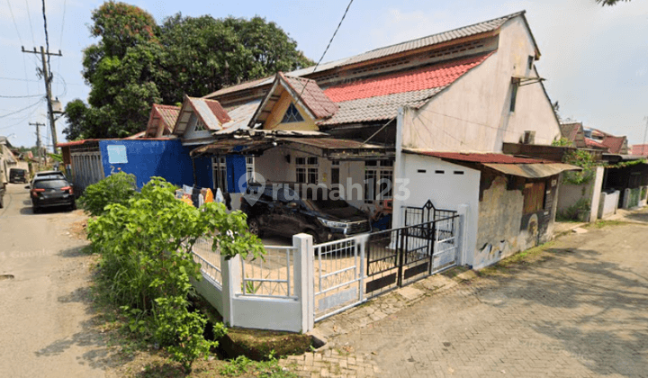 Villa Johor Dekat Underpass Katamso Jalan Zein Hamid komplek  1