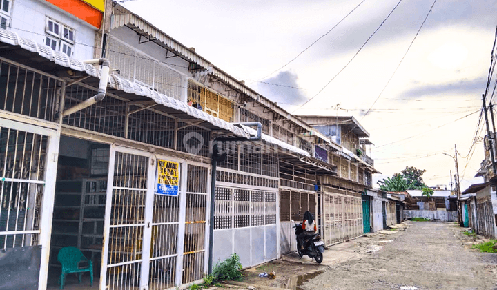 Rumah Brayan Jalan Yos Sudarso komplek Glugur 2