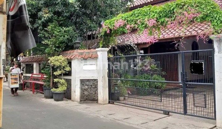 Nice 2-Story House on Jalan Bangka, Mampang Prapatan, South Jakarta